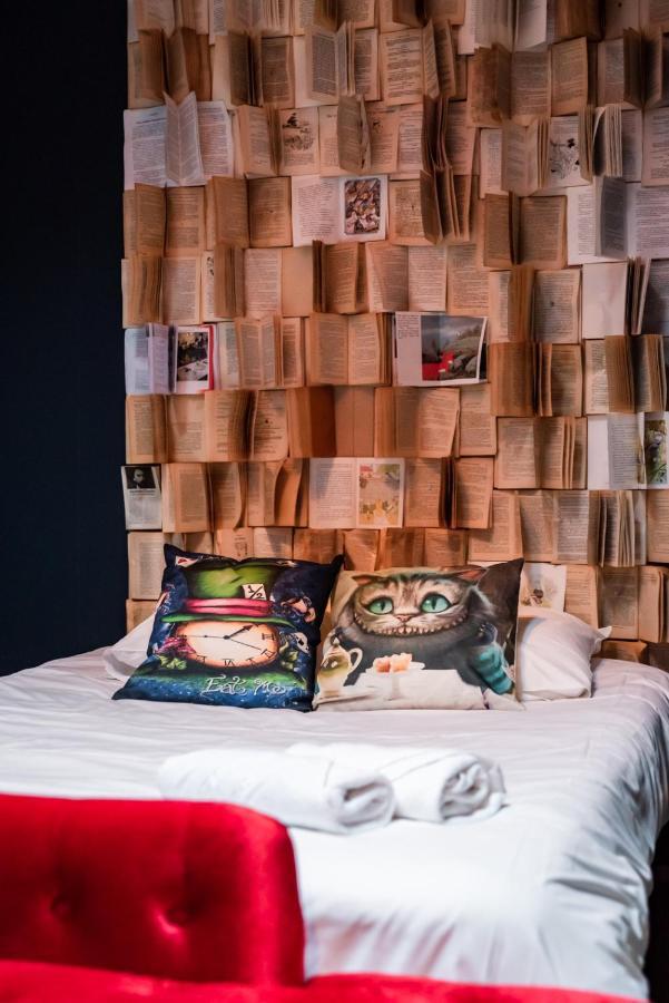 Insolite Alice In Wonderland Gujan-Mestras Exteriér fotografie